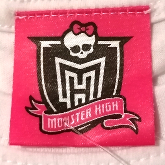 🔥SALE🔥Monster High "Freaky Just Got Fabulous" Girls T-shirt NWT Size Small (8) - Picture 2 of 4